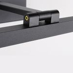 C28600067-3-