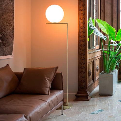 LÁMPARA DE PIE LED STUDIO ESFERA 4W