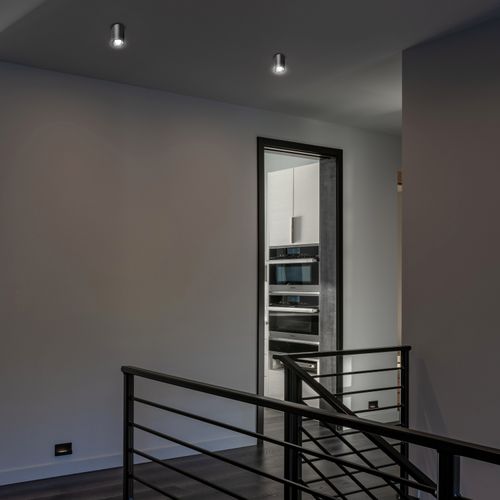 FOCO SOBREPUESTO LED STUDIO RETRAÍDO 30W LUZ CÁLIDA NEUTRA Y FRÍA