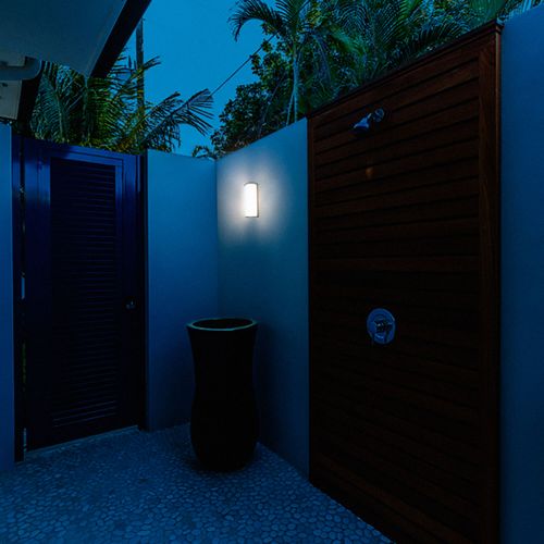 APLIQUÉ MURO LED STUDIO DIFUSOR 12W LUZ CÁLIDA IP65