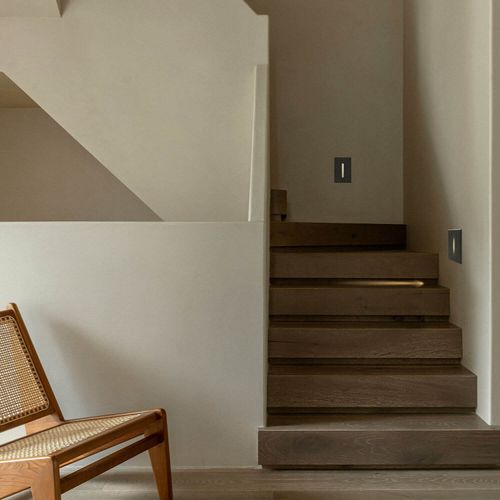 EMBUTIDO DE MURO LED STUDIO CALIPSO VERTICAL 1W LUZ CÁLIDA IP54