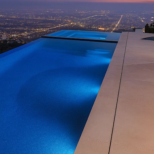 FOCO AQUA SUMERGIBLE LED STUDIO 23W 24V LUZ CÁLIDA IP68