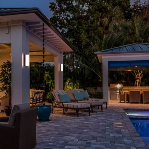 APLIQUÉ MURO LED STUDIO DIFUSOR 24W LUZ CÁLIDA IP44