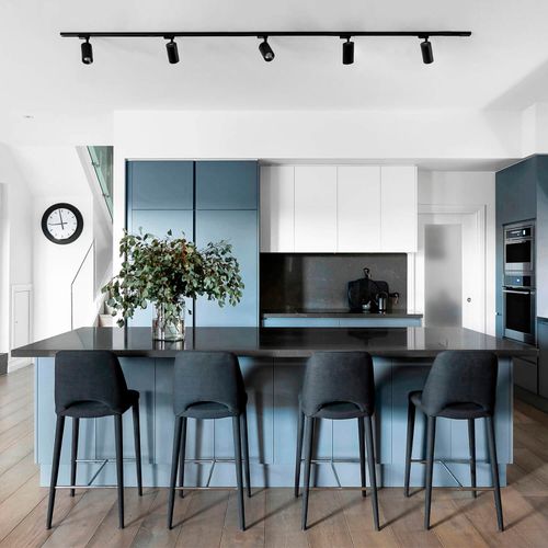 KIT RIEL MONOFÁSICO LED STUDIO 2 METROS + 5 FOCOS RIEL FAIDHE