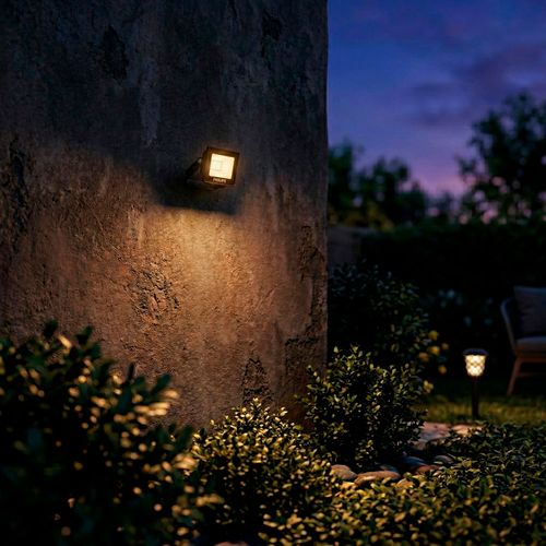 PROYECTOR PHILIPS ESSENTIAL SMARTBRIGHT FLOOD WV 10W LUZ CÁLIDA IP65