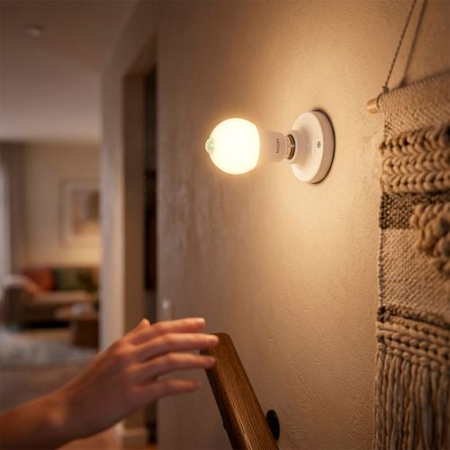 AMPOLLETA E27 CON SENSOR DE MOVIMIENTO PHILIPS 8W LUZ CÁLIDA