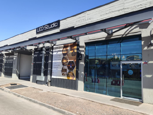 Showroom / Centro Logístico Patio Panal